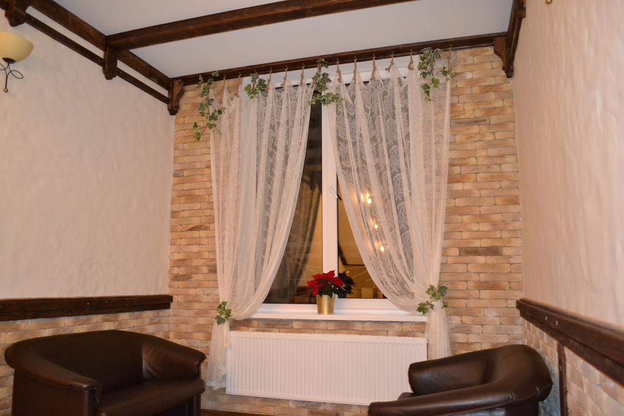 Zolota Forel Hotel Korostov Exterior foto