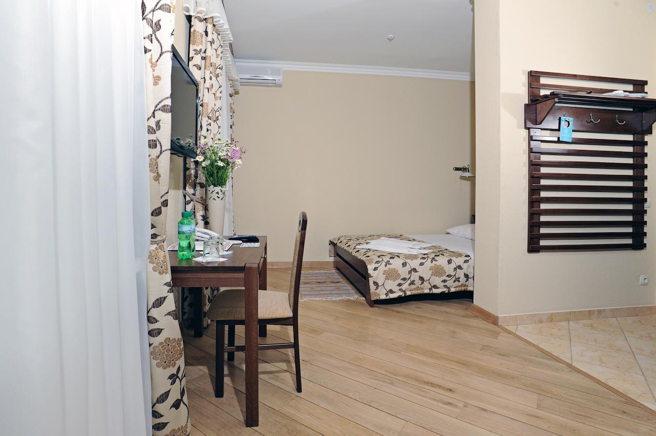 Zolota Forel Hotel Korostov Zimmer foto